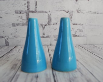 Blue Heaven Salt and Pepper Shaker Set, Rare True Pair, , Mid Century Atomic Starburst Style, Vintage Aqua Blue Teal Salt and Pepper Set