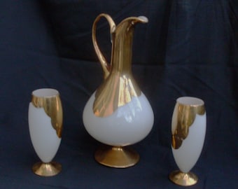 bottiglia con 2 bicchieri, rarity bottle decanter jug pitcher ewer with 2 glasses, Venice Murano Pair of glasses with jug in opal and gold