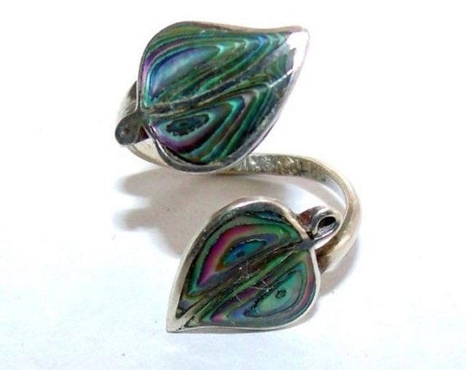 Storewide 25% Off SALE Vintage Ladies Sterling Silver Abalone Colorful Leaf Designer Signed Circular Wrapped Ring