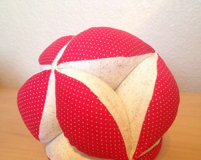 Colorful Geometric Baby Clutch Ball. Montessori Baby Ball. Sensory Learning Toy. Soft Cloth Ball, Safe for indoor Baby Play