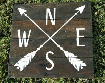 Arrow Compass Sign - Rustic arrow decor - pallet sign - Arrow pallet sign - Compass sign - crossed arrows - wood sign - direction sign
