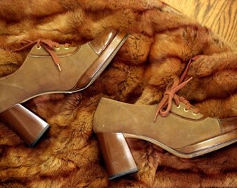 Disco Baby Platforms: 1970s Vintage Unisex Groovy Brown Leather Toe Retro Platform Heel Disco Shoes
