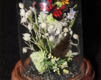 1/12th Scale Dolls House Butterfly and Flowers Display Glass Display Dome