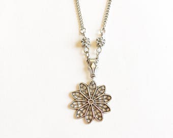 Silver Filigree Necklace, Filigree Necklace, Filigree Jewelry, Silver Necklace, Silver Jewelry, Floral Necklace, Floral Jewelry