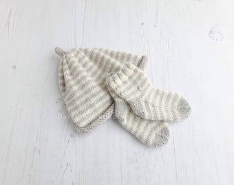 Hand knit baby set | stripe hat & socks | merino wool beanie and socks | hand knit baby clothes | baby shower gift set | baby girl/boy gift