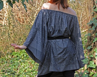 Wide gray pattern dress with Bell sleeves and Carmen snippet