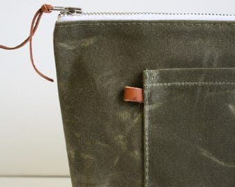 Waxed canvas utility bag - moss - medium waxed canvas zipper utility pouch