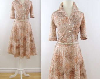 Fauna Shirt Dress - Vintage 1960s Full Skirt Shirtwaist Dress in Small