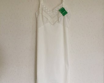 Vintage 50s Cream Nylon Full Slip