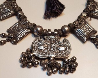 Rajasthan old silver necklace, Indian jewelry, Krishna amulet, old amulet pendants from India, Rajasthan hindu amulets, Rajasthan jewelry