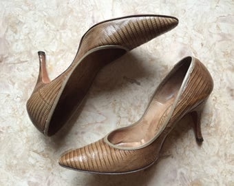 Vintage 50s Brown Snakeskin Embossed Leather Pumps • Vintage High Heels • Size 5