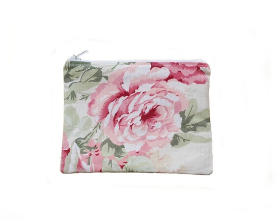 Red roses makeup case, toiletry bag, zipper bag, cosmetic bag, cosmetic case, pencil case, makeup organizer roses, makeup bag, bridal gift