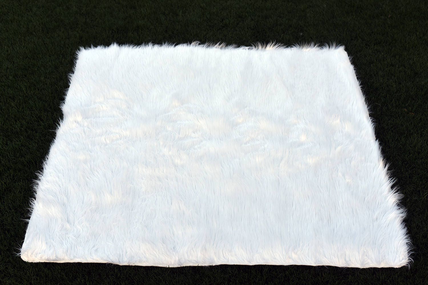 Pure white ultra soft faux fur mat for Teepee/ mat kids teepee
