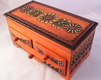 Fatto a mano in legno gioielli petto / Keepsake Box / scatola con cassetti / Keepsake Box / Trinket Box / scatola intagliato a mano