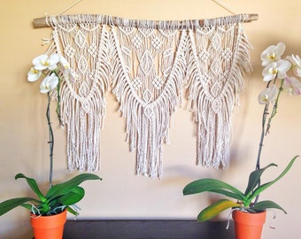 Macrame Wall Hanging / Boho Wall Hanging / Wall Tapestry / Macrame Wall Tapestry / Macrame Wall Art / Home Decor / Wall Art / Wall Decor
