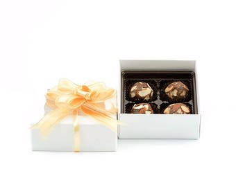 Sample box with 4 brigadeiros