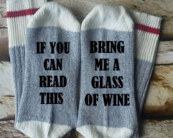 if you can read this socks, wine socks, bring me wine, gifts for her, birthday gift, mothers day gift, vineyard wedding bridal party