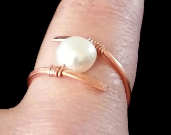 White Freshwater Pearl and Copper Wire Wrapped Ring, June Birthstone, 30th Wedding Anniversary