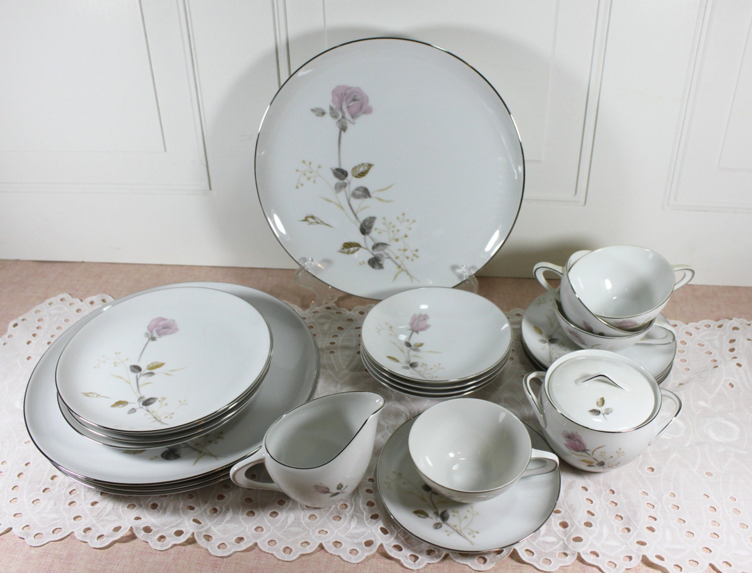 Sango Fine China 18-Piece Setting for 4 by AntiqueApplePie on Etsy