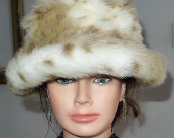 Beautiful vintage PARKHURST spotted faux fur bucket hat - S/M - Joli chapeau de fausse fourrure par Parkhurst. P/M