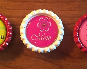 Handmade Mom, 1 inch Bottlecap Magnets, Set of 3