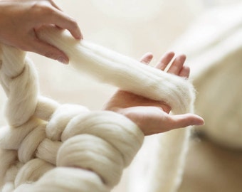 SALE! 3 kg (6.6 lbs) chunky merino wool yarn! Natural white wool, extreme arm knitting, super giant thick bulky jumbo yarn, DIY