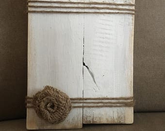 Pallet photo holders