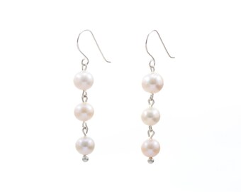 Silver earrings with freshwater pearls