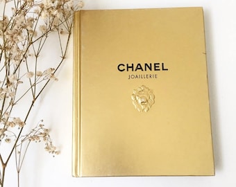 Chanel Book 