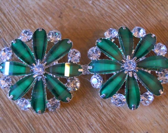 Emerald and sapphire vintage style shoe clips; decorative shoe clips, shoe embellishments; bridal shoe clips; vintage wedding shoe clips