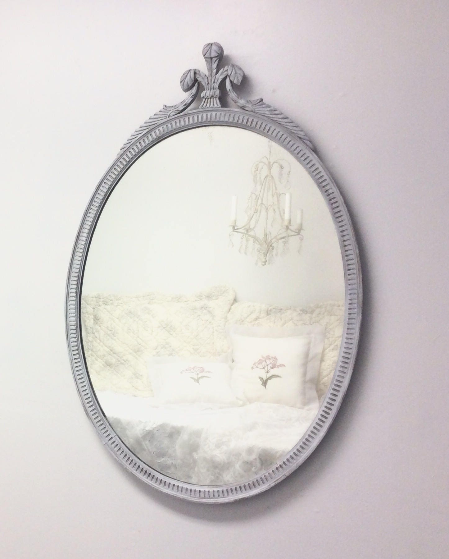 VINTAGE FRAMED MIRRORS For Sale Large Oval Antique Framed