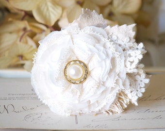 Pearl Hair Piece, Bridal Hairpiece, White Hair Flower, Hair Clips, Flower Clips for Hair, Wedding Hairpiece, Flower Girl, Bridesmaid Hair