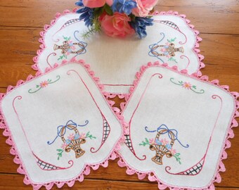 Never Used Vintage Hand Embroidered Flower Basket Linen Doilies Dresser Scarves Vanity Scarves