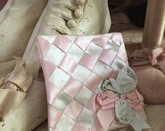 Vintage Shabby Chic Pink Blue Pastwl Satin Ribbonwork Braided Ribbon Bow Sachet Q107