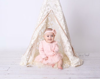 SALE Dreamy Lace Teepee in Baby Size