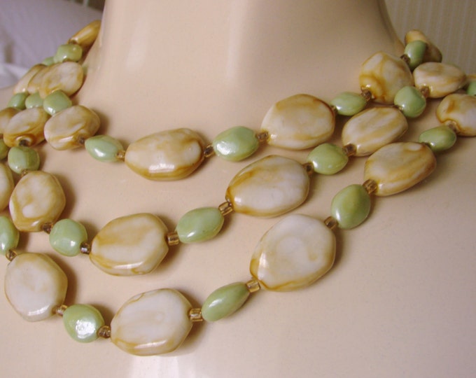 Pastel Green Bib Bead Necklace & Earrings / Neutral Beige / Hong Kong / Demi Parure / Jewelry / Jewellery