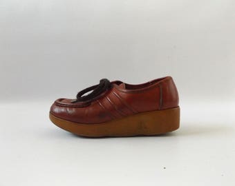 Famolare Platform Oxford Shoes | Vintage 70s Burnt Orange Red Lace Up Tie Shoes Ladies US Size 6 Hippie Boho Wedge Shoes 1970s Hippy Dresses