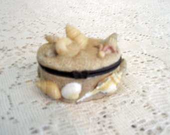 Sea Shell box, Sea Shell and sand encrusted trinket box, shell and sand keepsake box, beach jewelry box, small sea shell trinket box