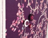 Tableau d'affichage aimanté tissu fleurs cerisiers prune rose bourgogne organisation bureau chambre babillard aimant photos mémos fleuris
