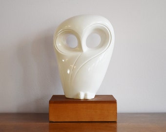 Modernist White Owl Statue on Wood Base, Sleek Abstract Owl Bookend, Modern Op Art Weighted Owl Figurine, Contemporary Bird Sculpture