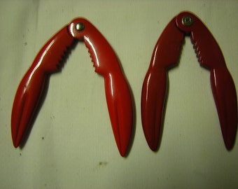 2 vintage lobster crackers-crab crackers-red crackers-gourmet dining-kitchen and dining-houseware-retro-kitsch-