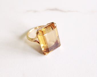 Reserved for Jean//Vintage Cintrine and 18k gold ring. Vintage statement ring. Vintage Citrine ring.
