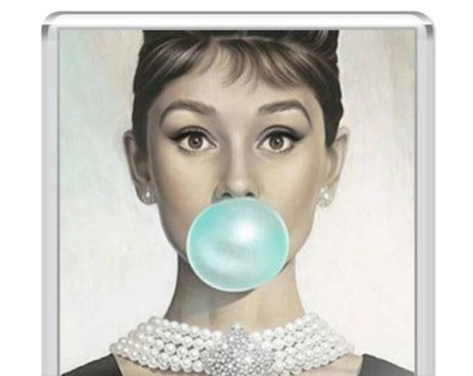 GLAMOUR // The magnet // Audrey Hepburn