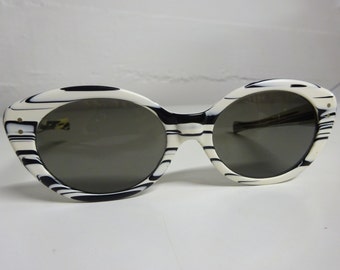 Vintage American Optical Cat Eye Sunglasses Vivacious True Color CN 96 T - FREE SHIPPING