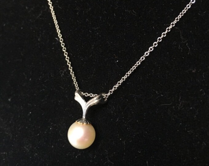 Storewide 25% Off SALE Vintage 14k White Gold Link Chain Necklace & 14k White Gold Pearl Pendant Featuring Sliding Pendant Design