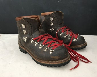 Dunham Hiking Boots with Vibram Soles - Vintage Hiking Boots - Leather Hiking Boots - Brown Boots