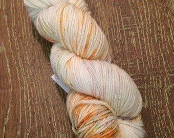 Hand Dyed Superwash Merino DK/Light Worsted Yarn Wool, 100g/3.5oz, 'Mary Jane'