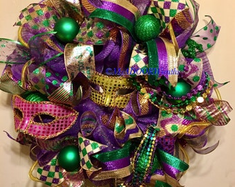 elegant mardi gras wreath