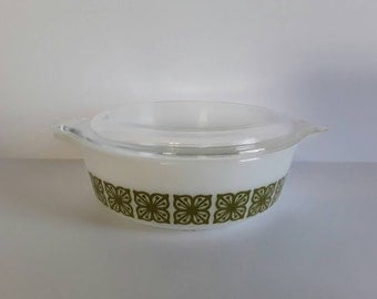 Pyrex Square Flowers 1 Pint Covered Casserole #471