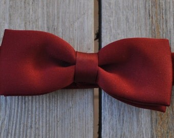 Vintage burgundy bow tie
